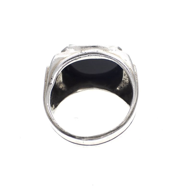 Image 4 of Silver signet ring with onyx stone