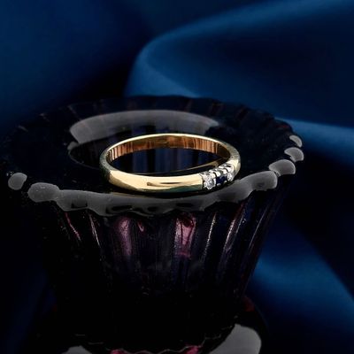 Image 2 of Gold Ring with Sapphire & Diamond; 0.06 ct; 14 Karat; Size 17.5