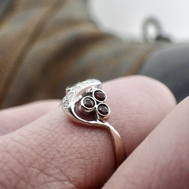 Image 8 of White gold ring with red stone and diamond | 0.12 ct.