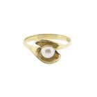 Image 3 of Vintage gold ring with pearl