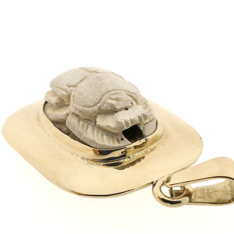 Image 5 of Gold pendant with scarab