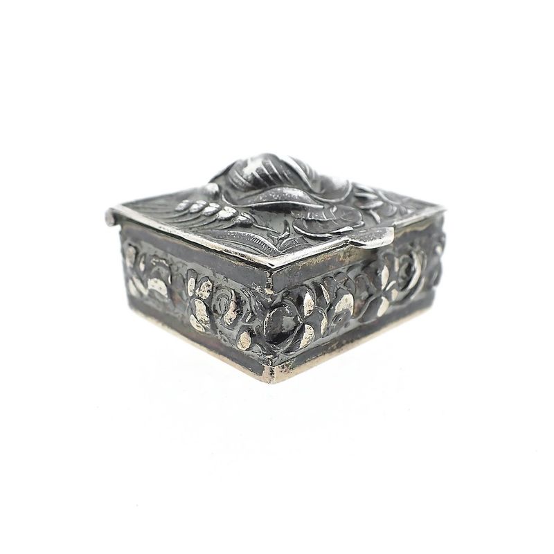 Image 5 of Vintage silver pill box