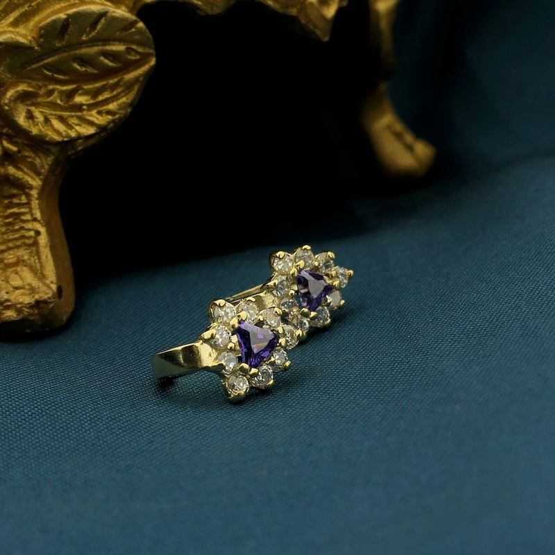 Image 2 of Gold earrings with zirconia