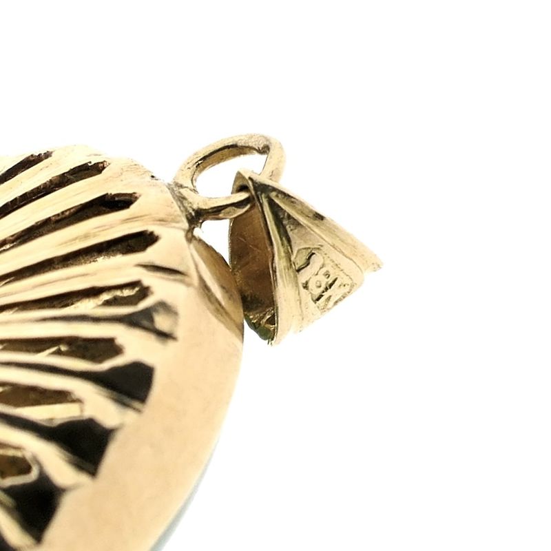 Image 11 of 18 carat gold pendant with aventurine