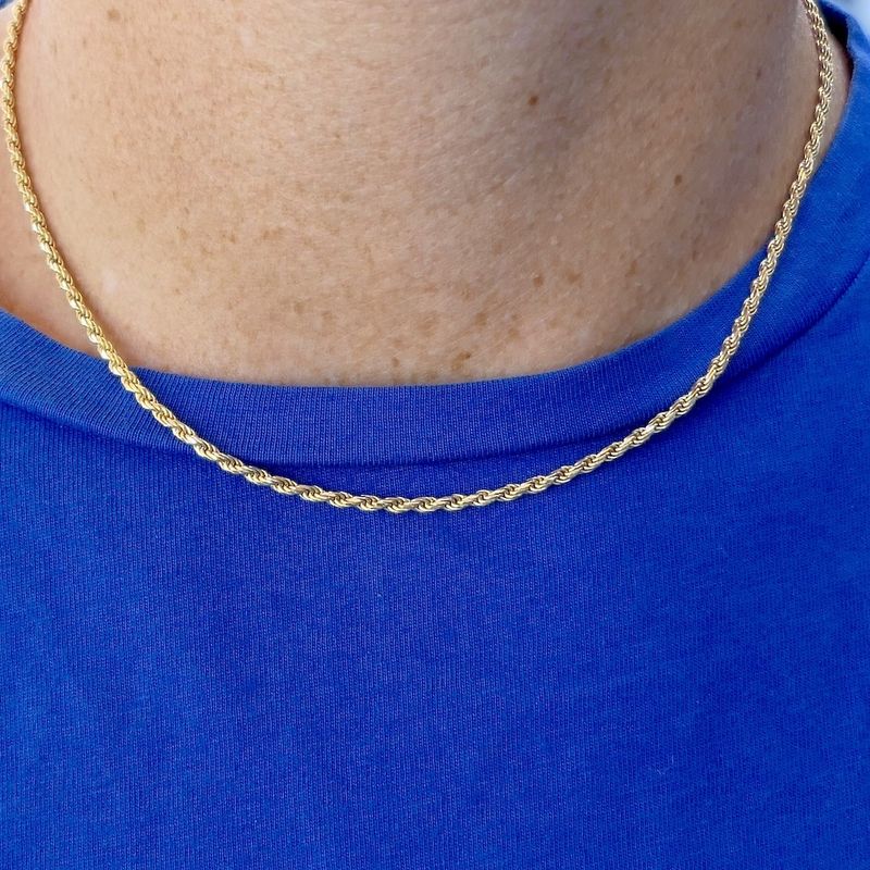 Image 8 of Gold twisted link chain