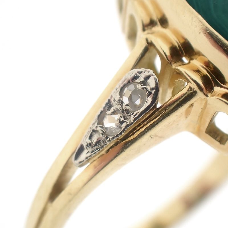 Image 5 of 18-karat gold women's ring with malachite and diamonds | 0.04 ct.
