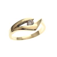 Gold fantasy ring with zirconia