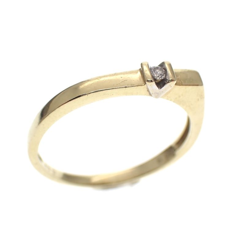 Image 1 of Gold solitaire ring with diamond; 0.03 ct.