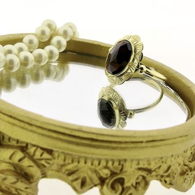 Image 2 of Gold ring with garnet | Vintage