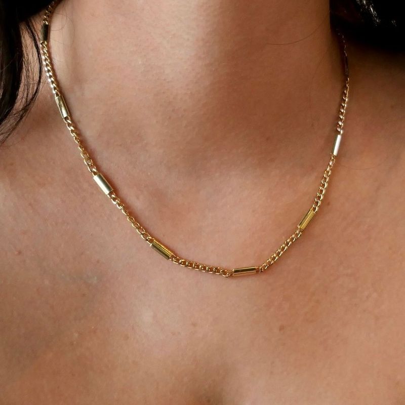 Image 10 of Gold gourmet link chain with closed bars