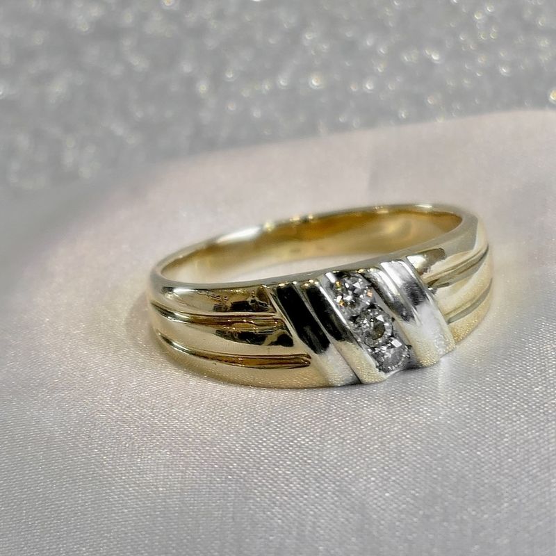 Image 2 of Two-tone gold fantasy ring with 0.21 ct diamond.