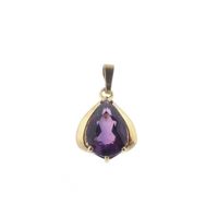 Gold pendant with amethyst