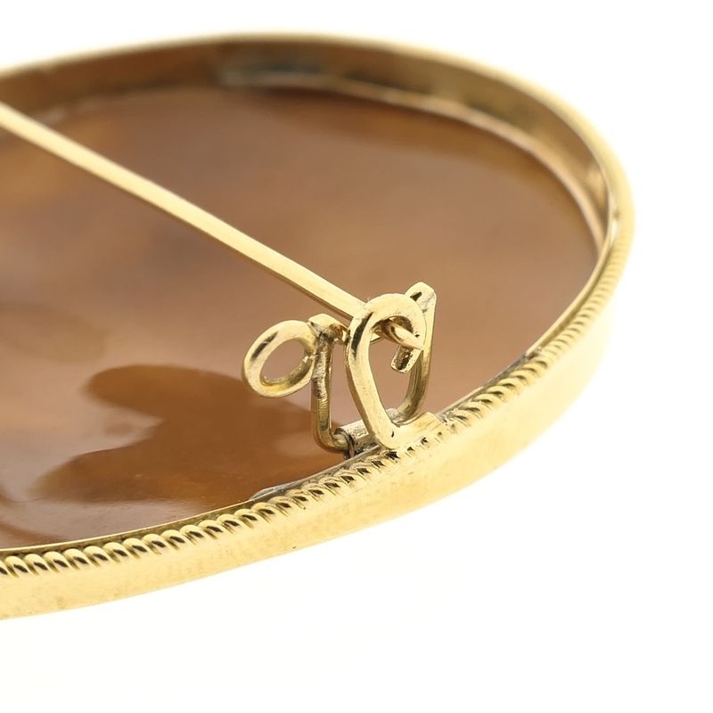 Image 5 of Antique gold brooch with cameo