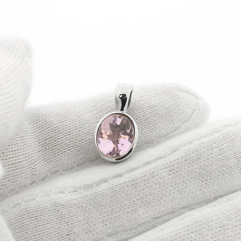 Image 10 of Platinum pendant with pink amethyst
