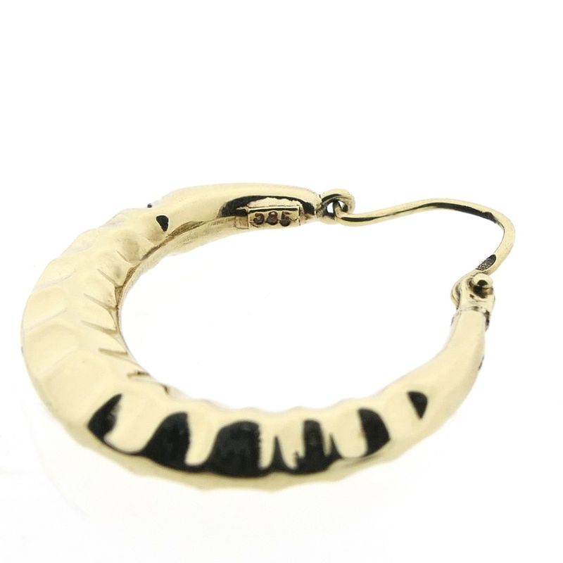 Image 7 of Gold subtle earrings | Ø 20.3 mm