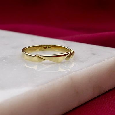 Image 2 of Golden Fantasy Ring
