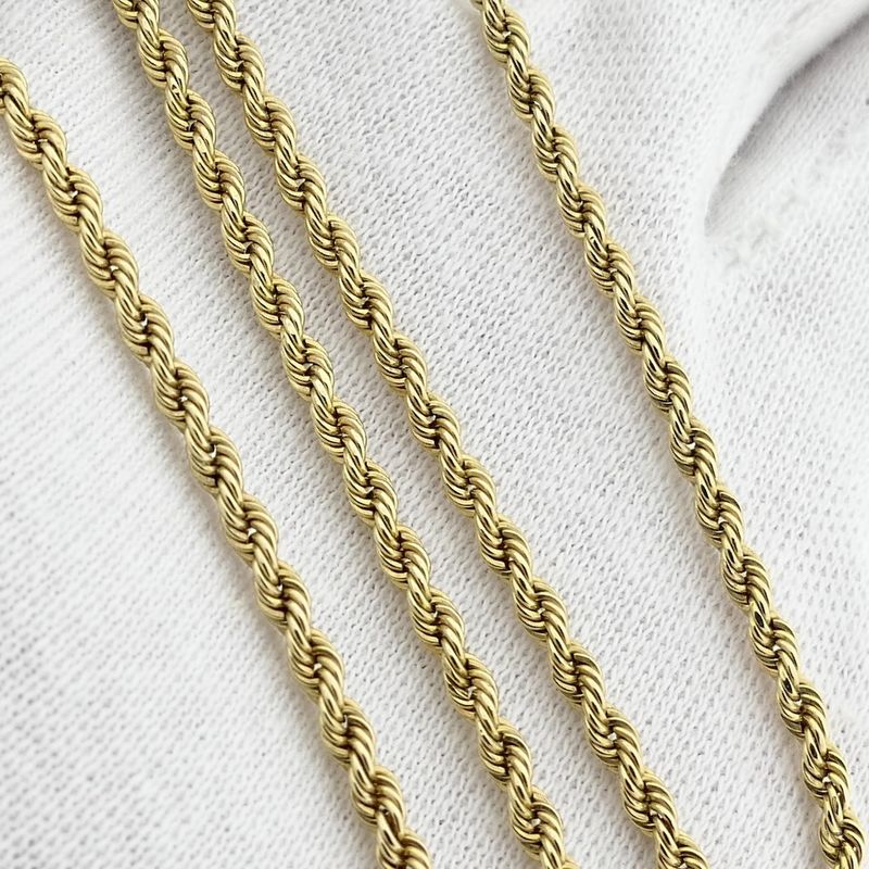 Image 8 of Gold twisted link chain | 50.5 cm