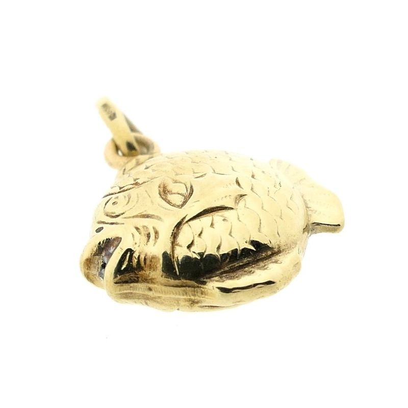 Image 4 of Gold pendant of a fish