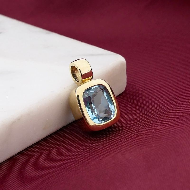 Image 2 of 8 Carat Pendant with Aquamarine