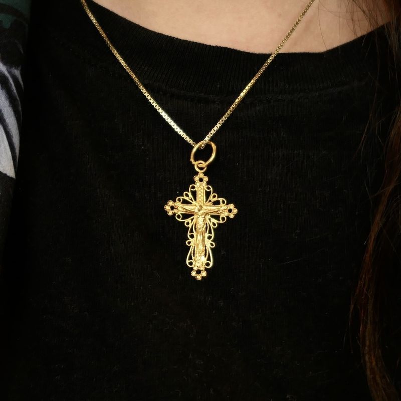 Image 12 of 21 carat antique gold pendant of a cross with a corpus | Filigree technique