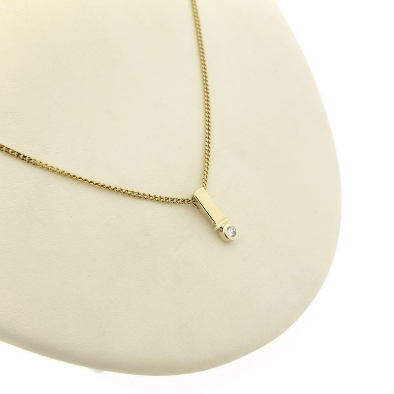 Image 10 of 8 carat pendant with zirconia