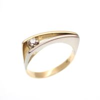 Two-tone gold solitaire ring with diamond; 0.10 ct.