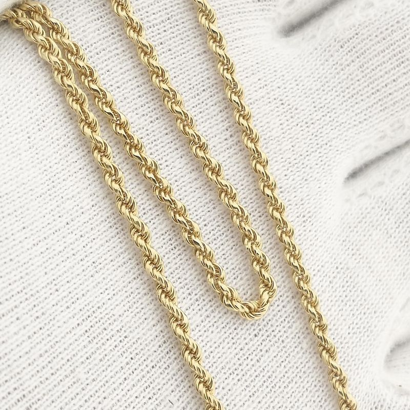 Image 8 of Gold twisted link chain