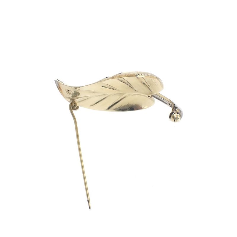 Image 3 of Two-tone gold brooch of a leaf