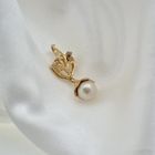 Image 2 of Gold pendant set with pearl and zirconia