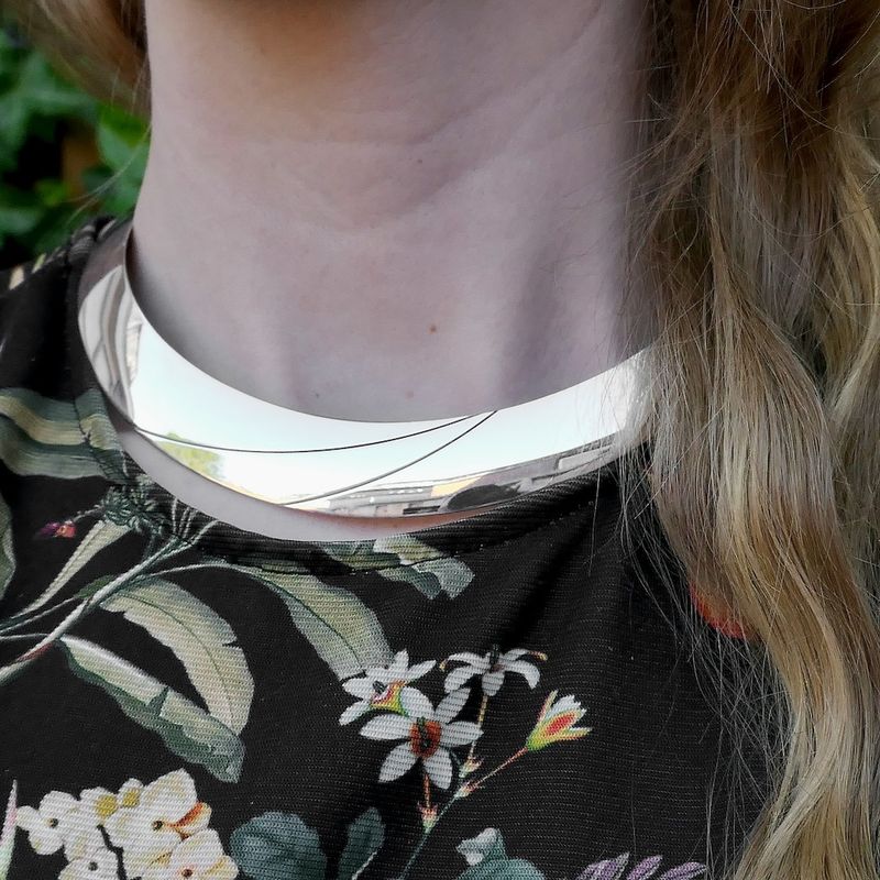 Image 2 of Silver spang necklace