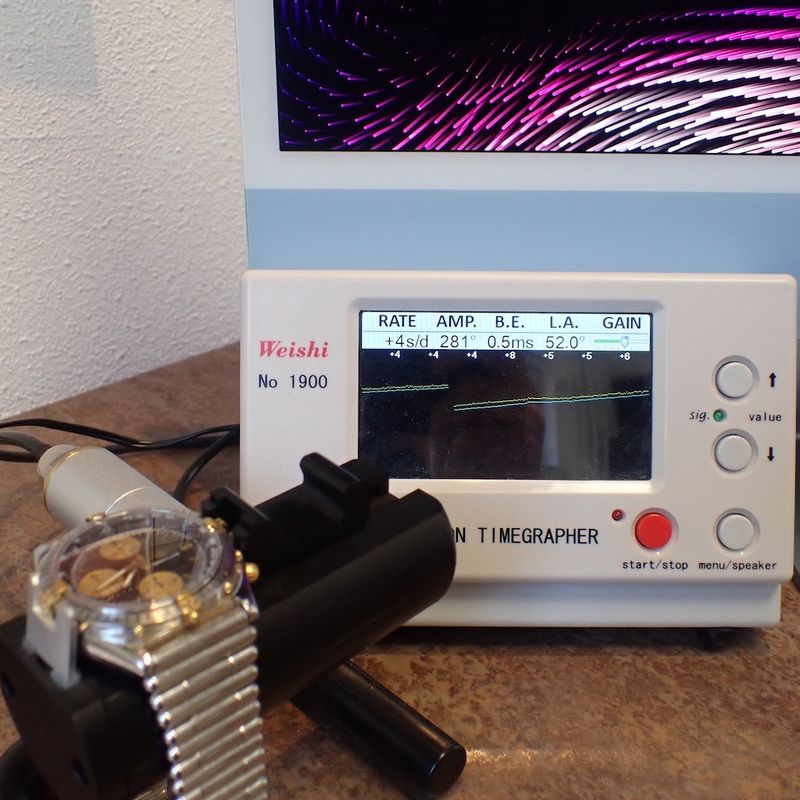 Image 12 of Breitling Chronomat Chronograph; Men's watch on a roulleaux strap