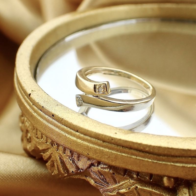 Image 2 of Two-tone gold ring with diamonds; Toi et moi