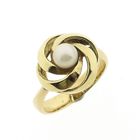 Image 1 of Vintage gold ring with pearl
