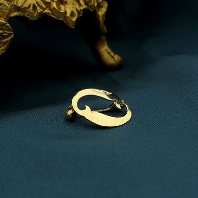 Image 2 of Gold letter brooch; Letter O