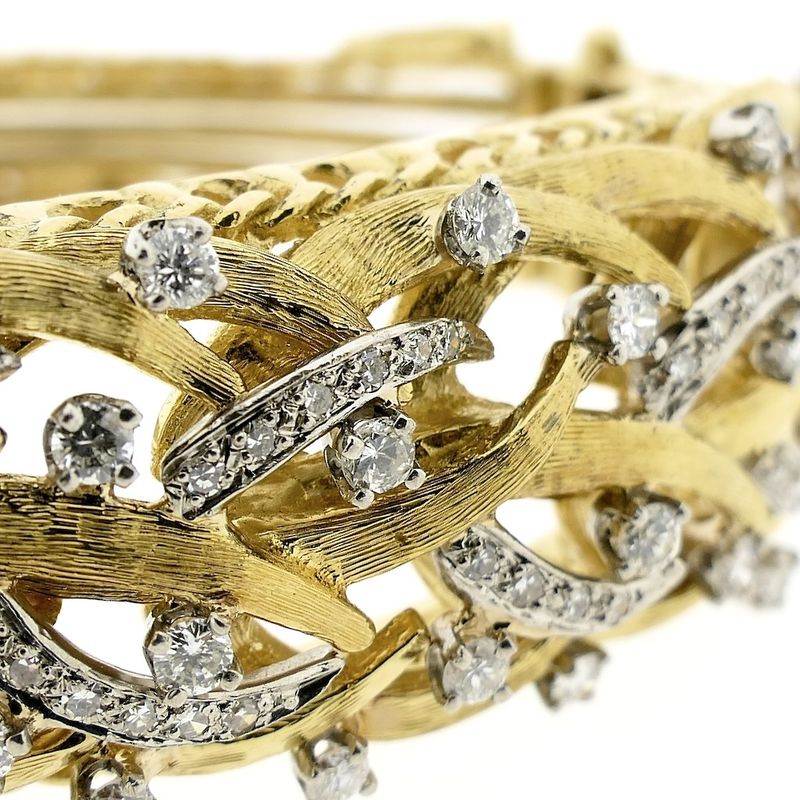 Image 3 of Luxurious gold bracelet with diamond; 1.78 ct.