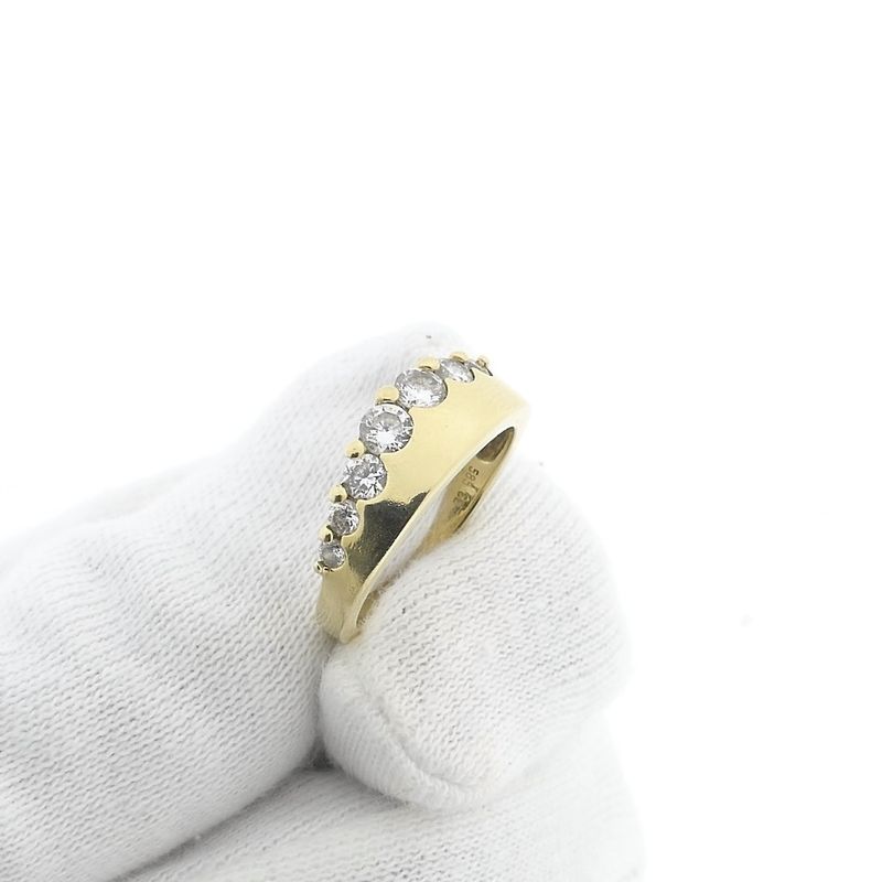 Image 9 of Gold ring with zirconia