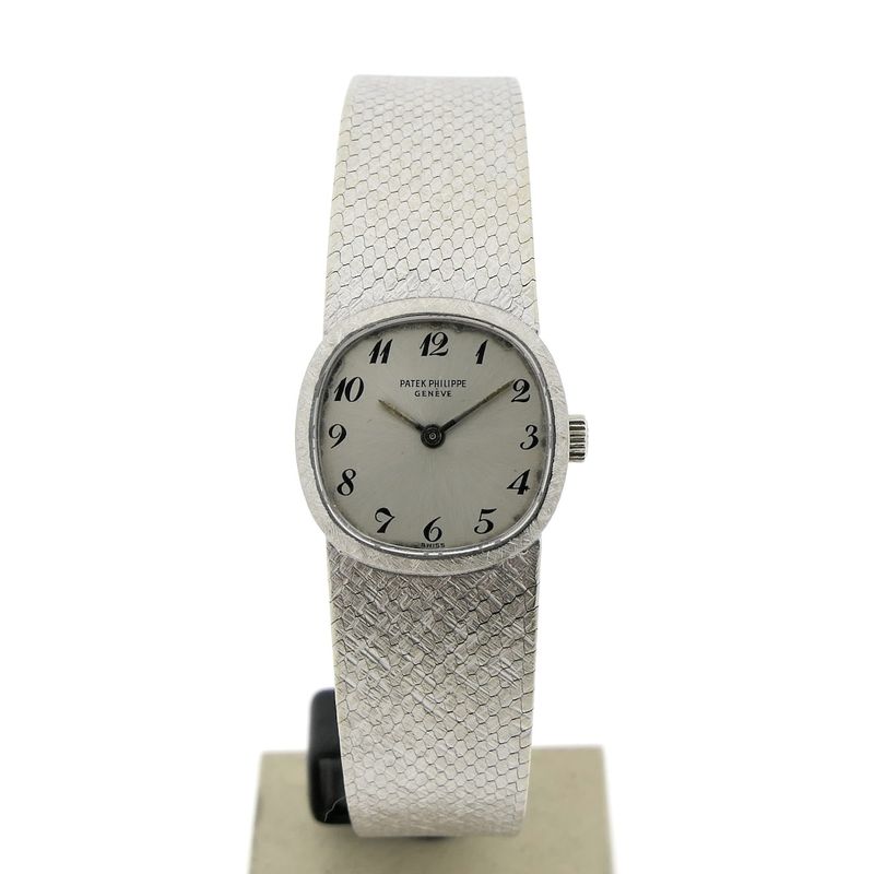 Image 10 of Patek Philippe Ellipse 3370/1; Vintage 18k. witgouden dames horloge