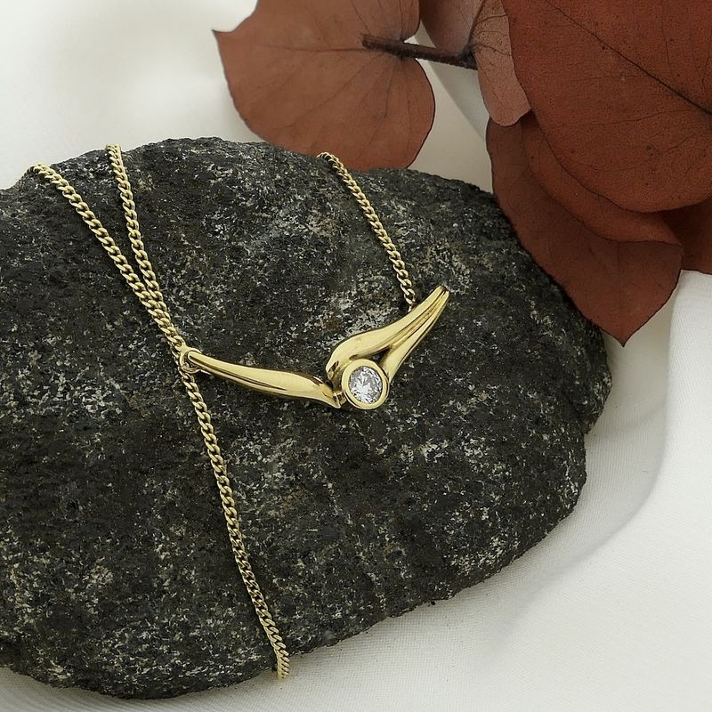 Image 8 of Gold gourmet link necklace with fixed pendant and zirconia