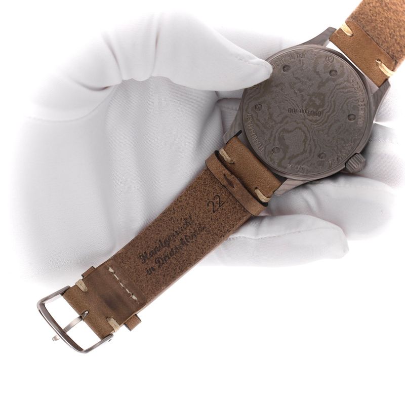 Image 16 of Sinn 1800 Damaszener; Automatic Men's Watch in Damascus Steel