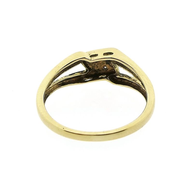 Image 5 of Gold ring with diamond; 0.02 ct.