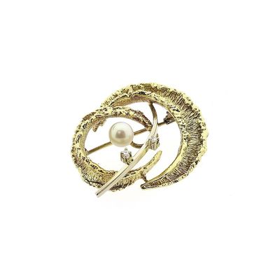 Image 2 of Two-tone gold brooch with pearl and diamonds