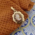 Image 8 of Gold pendant with cameo