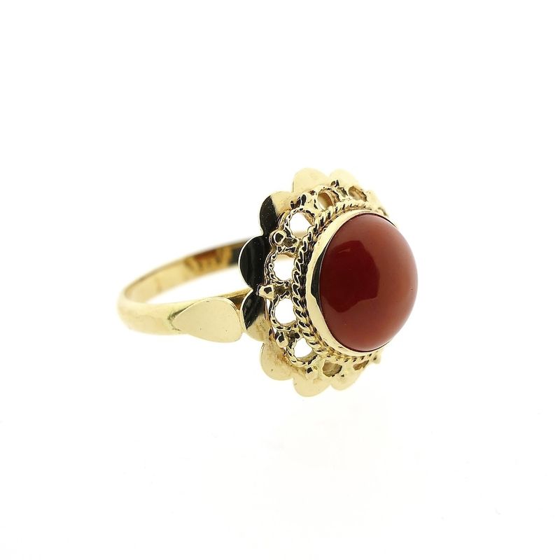 Image 3 of Gold ring with red coral | Vintage