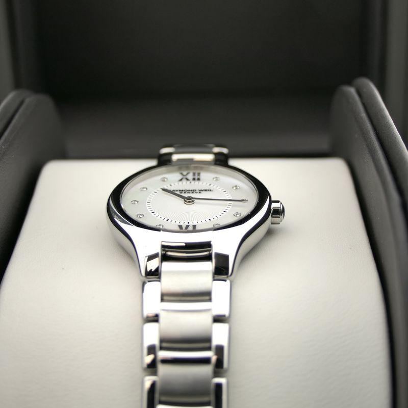 Image 18 of Raymond Weil Noemia 5127-ST-00985; Women's watch with diamonds