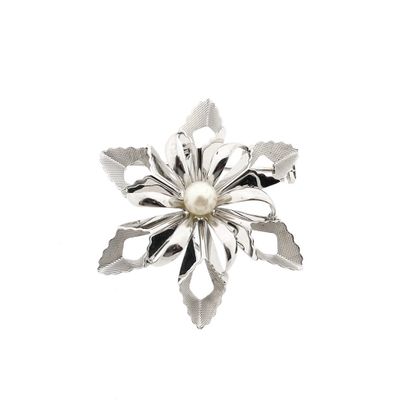 Image 1 of 8 Karat Flower Brooch with Cultured Pearl