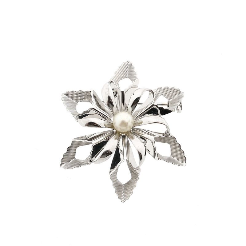 Image 1 of 8 Karat Flower Brooch with Cultured Pearl