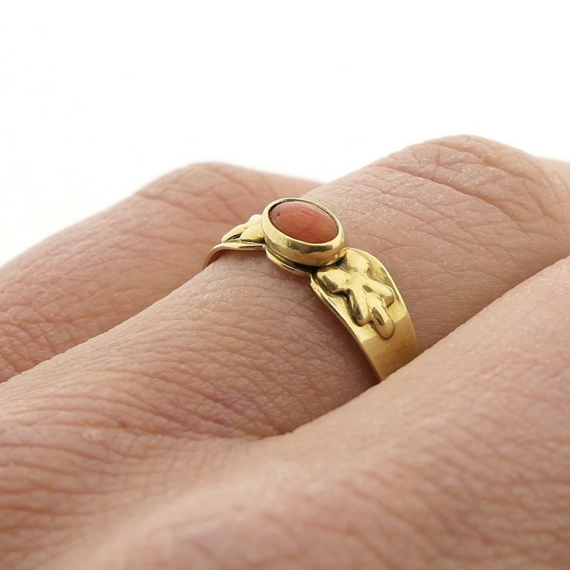 Image 7 of Gold ring with red coral | Vintage