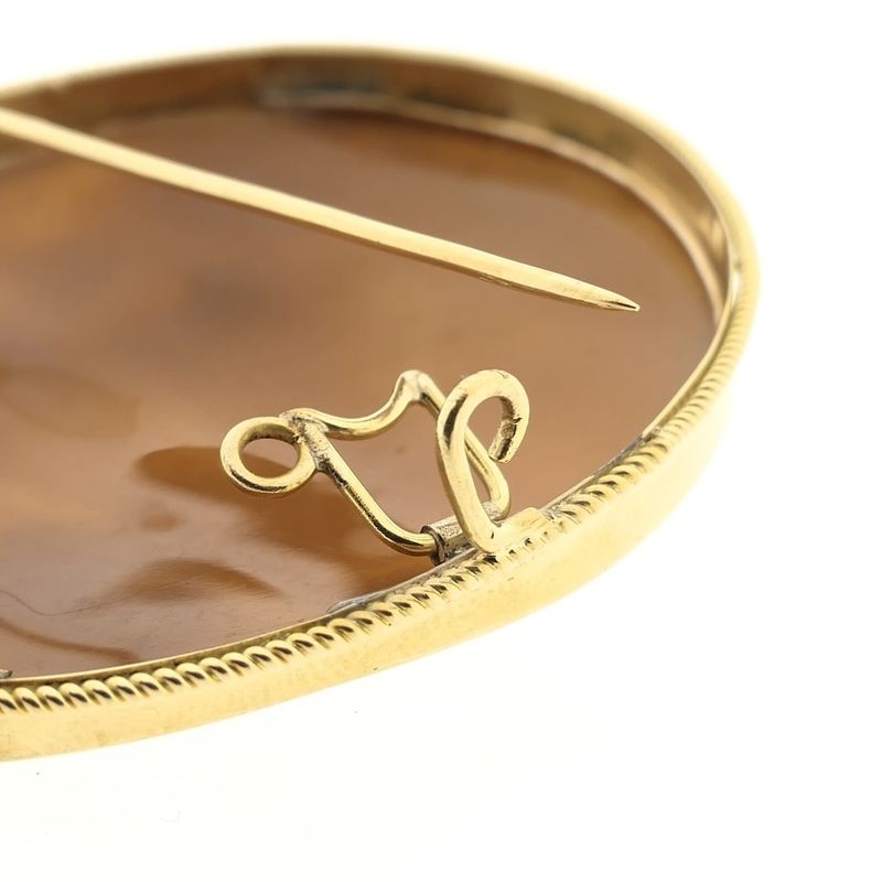 Image 6 of Antique gold brooch with cameo