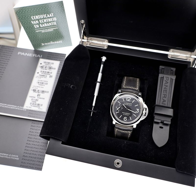 Image 16 of Panerai Luminor '8 Days' PAM00510; Men's watch with 8 days power reserve