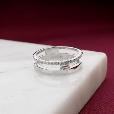 White Gold Ring with Diamond; 0.25 ct.; 14 Karat; Size 16.75 Image 2 of White Gold Ring with Diamond; 0.25 ct.; 14 Karat; Size 16.75